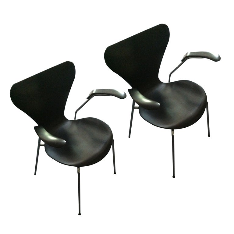 Pair Fritz Hanson black series 7 arm chairs