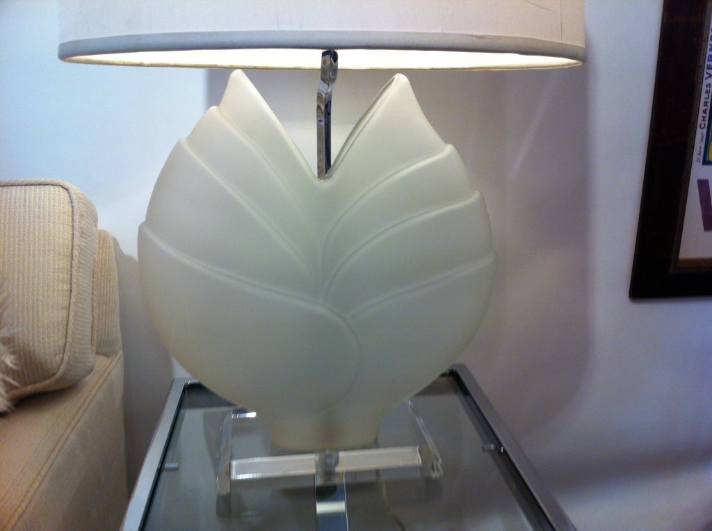 Pair Frosted Glass Lucite Lamps In Excellent Condition For Sale In Westport, CT