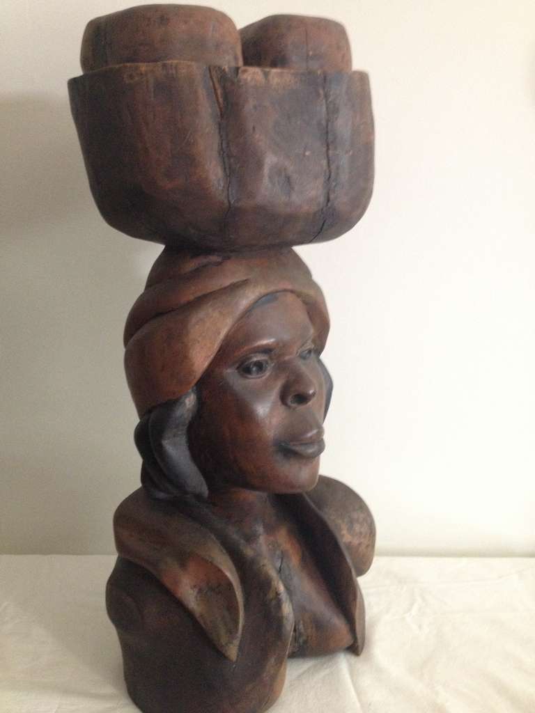 Haïtien Extra larges figurines haïtiennes en bois sculpté en vente