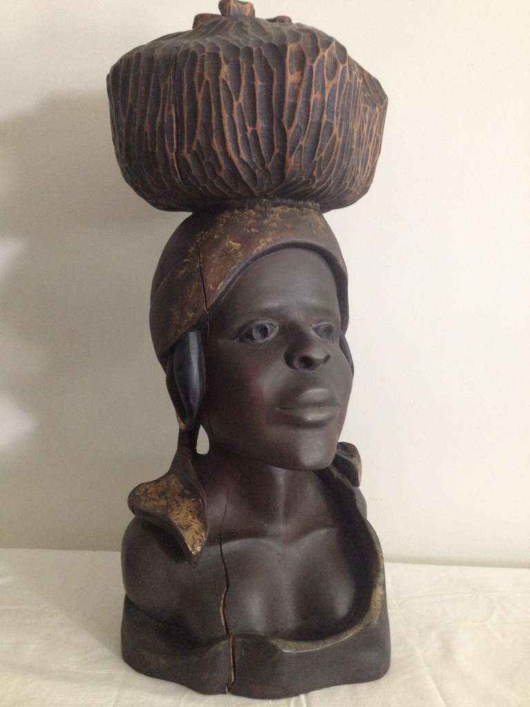 Extra larges figurines haïtiennes en bois sculpté Excellent état - En vente à Westport, CT