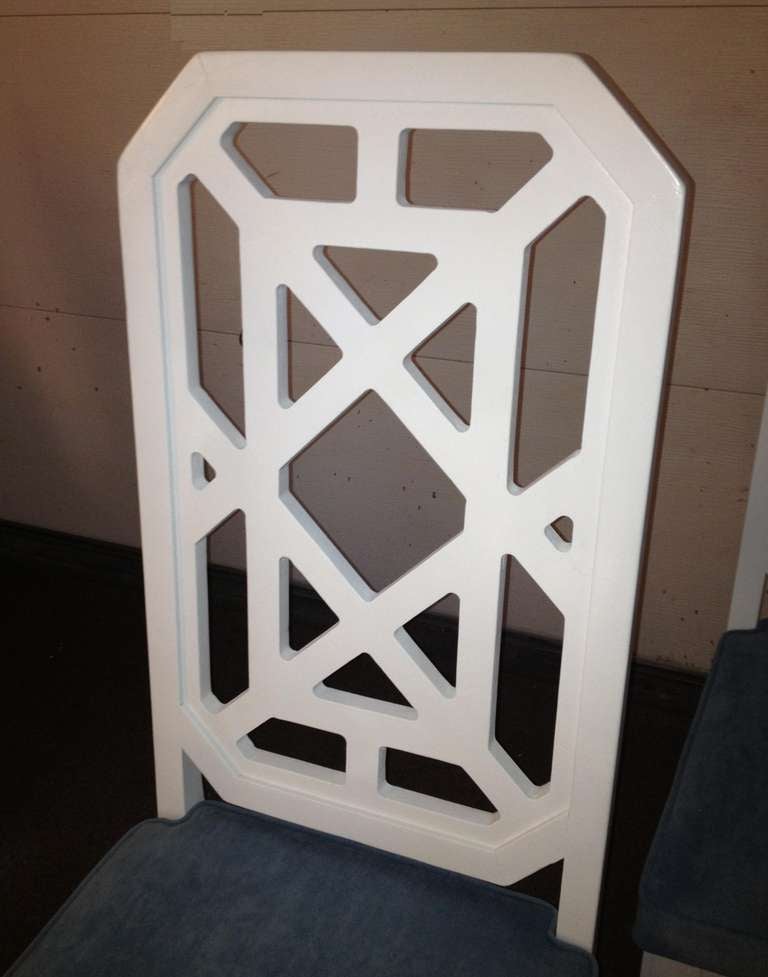 Hand-Crafted James Mont Attributed Set of 4 Chairs White Lacquer For Sale