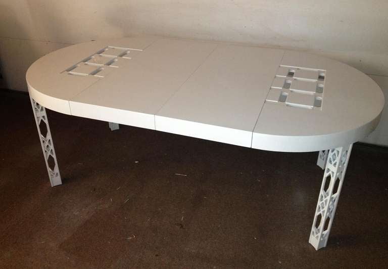 Mid-Century Modern Attributed to James Mont Dining Table White Lacquer For Sale