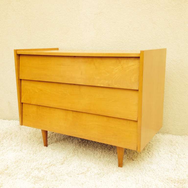 Florence Knoll , knoll international Slant front petite birch chest of draws, original condition french polished rare design , with top raise side rails.