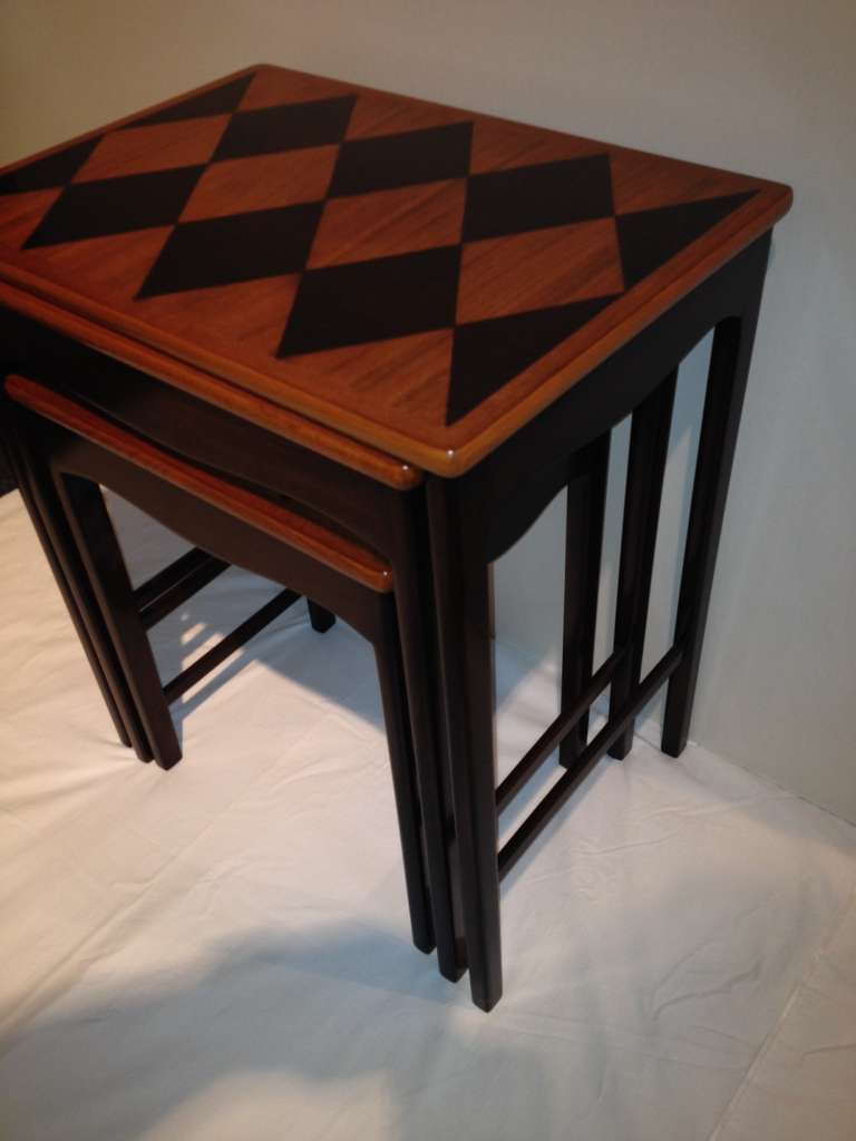 Diamond Marquetry Nesting Tables In Excellent Condition For Sale In Westport, CT