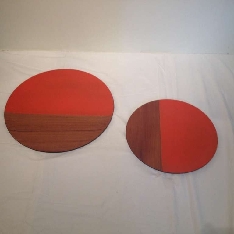 Pair of Large Midcentury, Walnut Orange Paint Chargers In Excellent Condition For Sale In Westport, CT