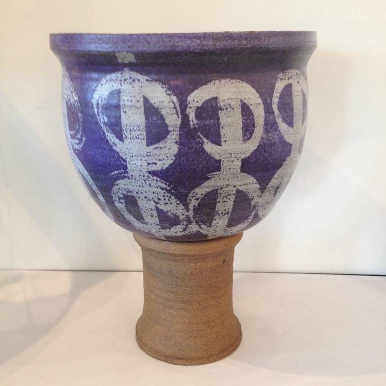 Mid-Century Modern Grande poterie d'art deux-pièces signée illisiblement moderniste en vente
