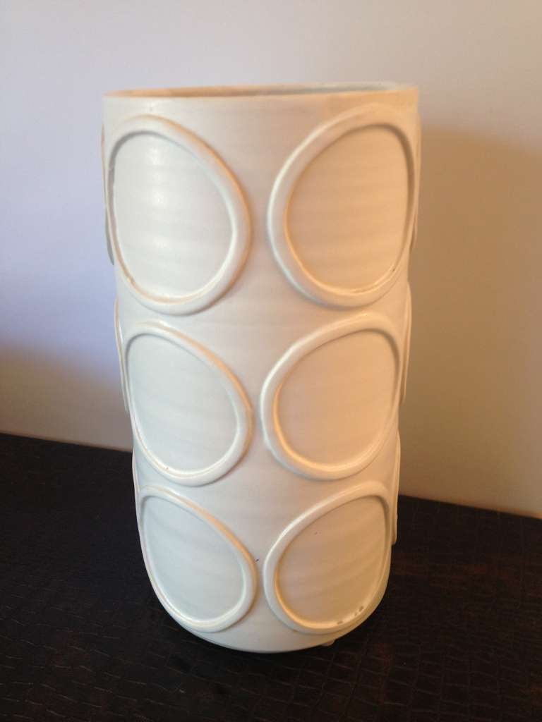 Johnathan Adler Couture ceramic Vase In Excellent Condition In Westport, CT