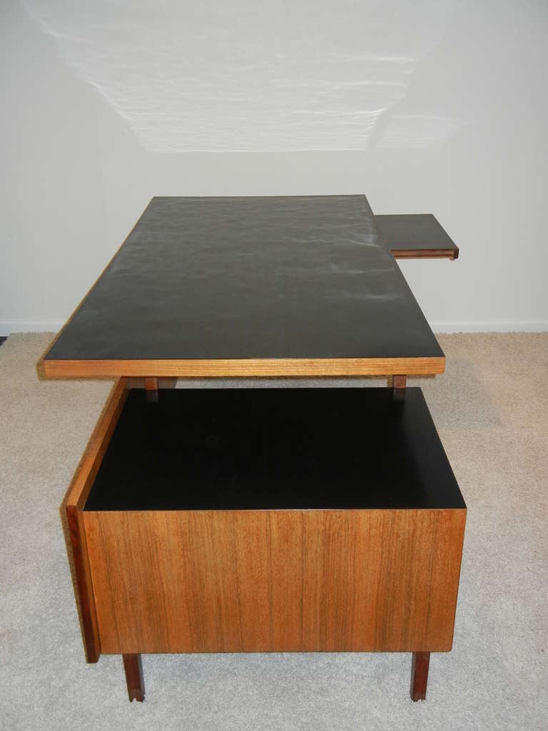 Milo Baughman Large Multi Level Modernist Desk / Black Top In Excellent Condition In Westport, CT