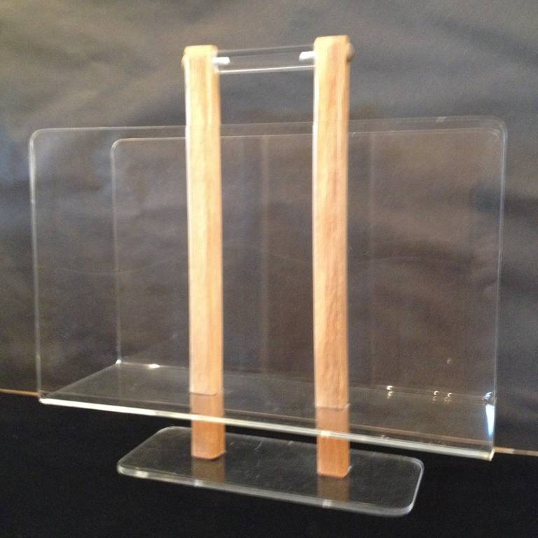 Mid-Century Modern Grosfeld House Lucite and Bleached Oak Magazine Stand For Sale