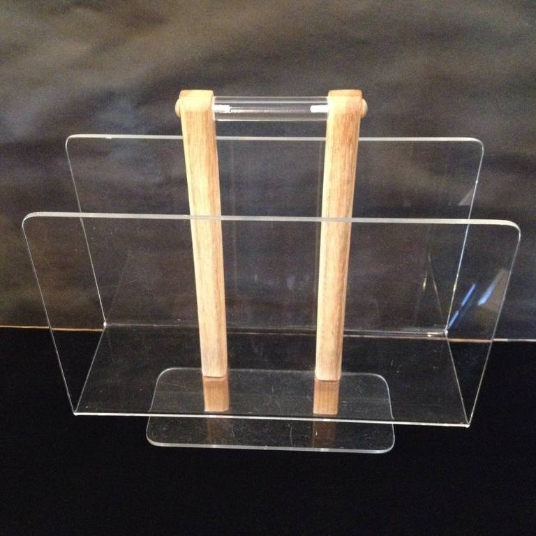 Grosfeld House Lucite and Bleached Oak Magazine Stand In Excellent Condition For Sale In Westport, CT