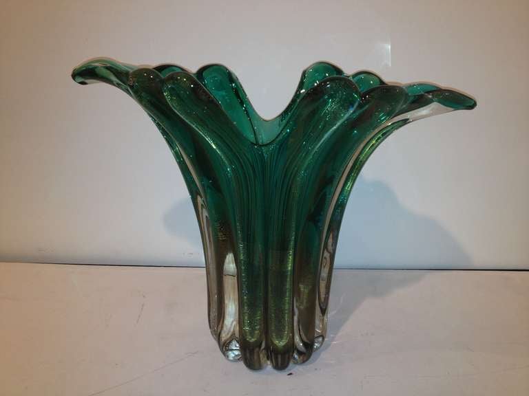 Mid-Century Modern Murano 50's attributed  Alfredo Barbini Fluted Vase