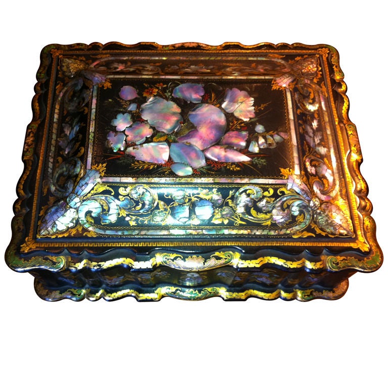 Papier Mâché Massive Size Fine Quality 19th Century Sewing Box or Jewelry Box For Sale