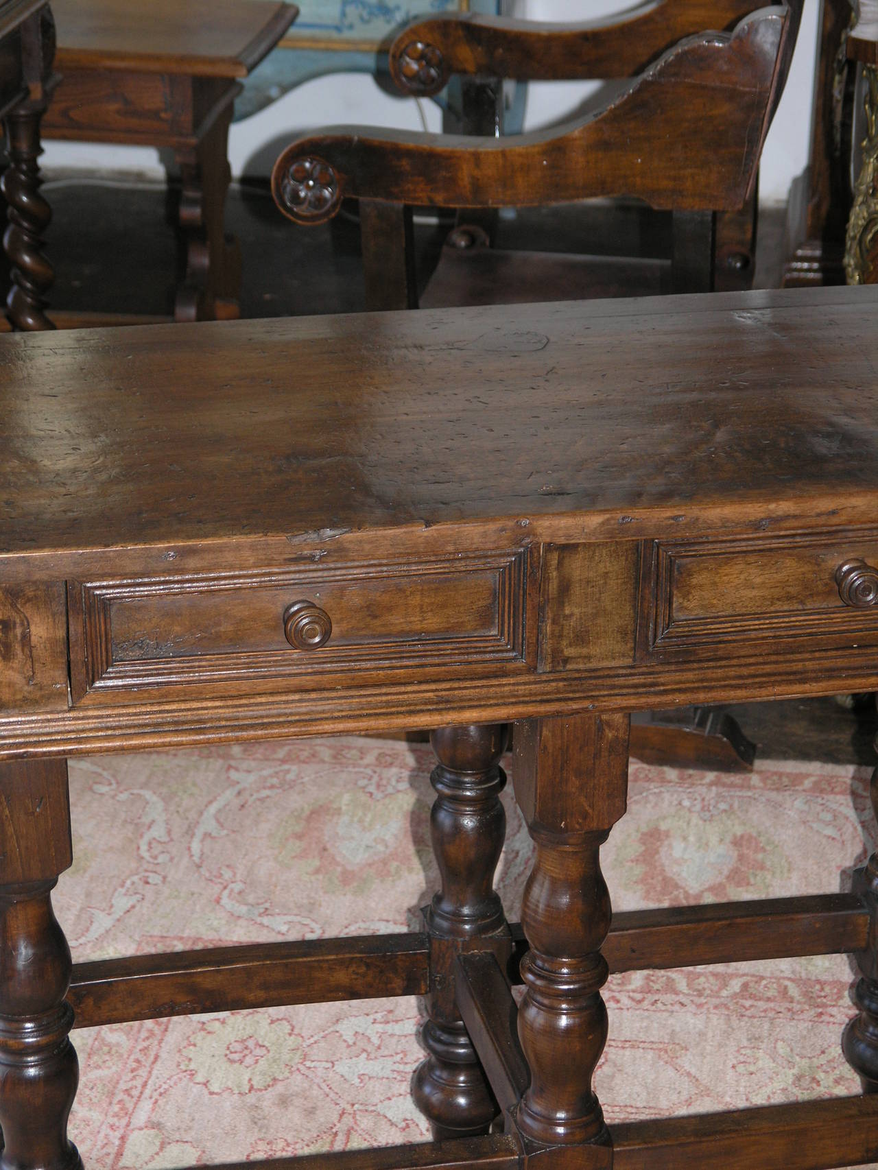 19th Century Italian Walnut console Table In Excellent Condition For Sale In Los Angeles, CA