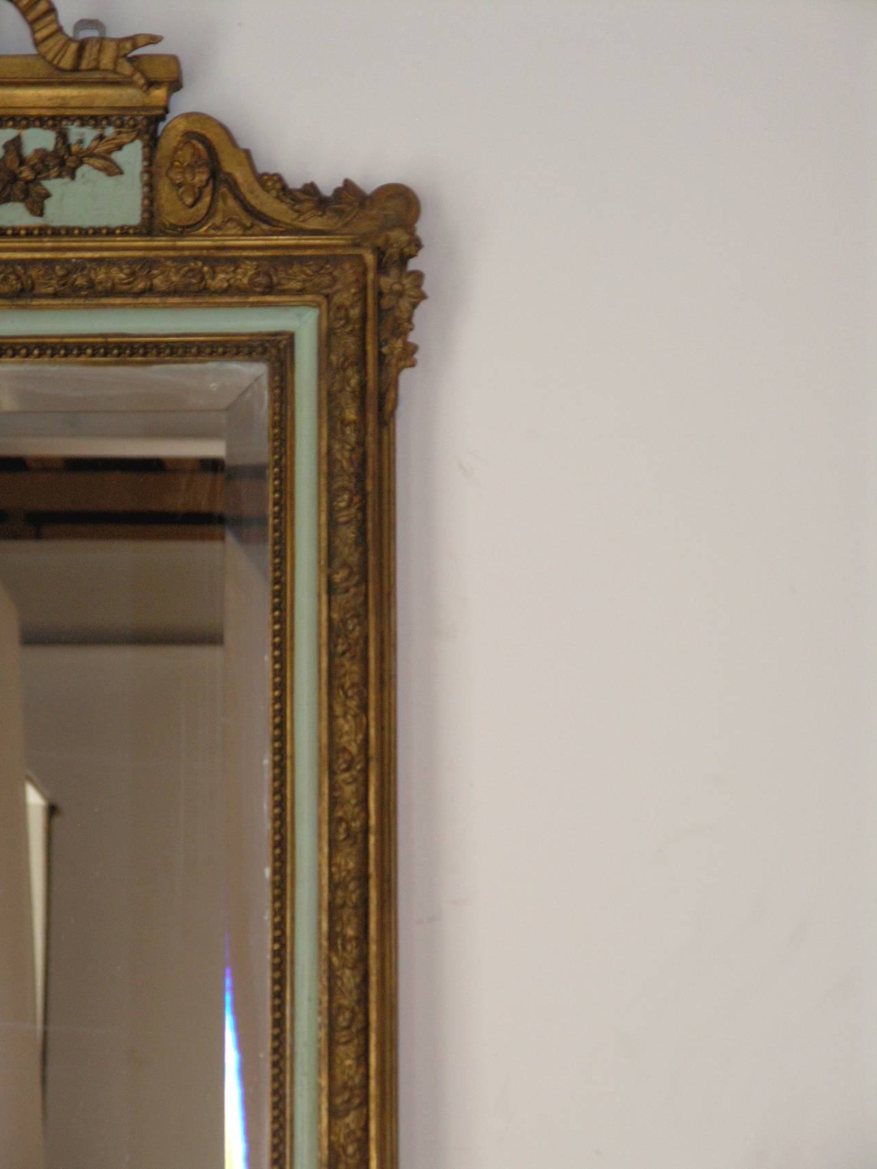 Italian Parcel Painted and Giltwood Mirror In Good Condition In Los Angeles, CA