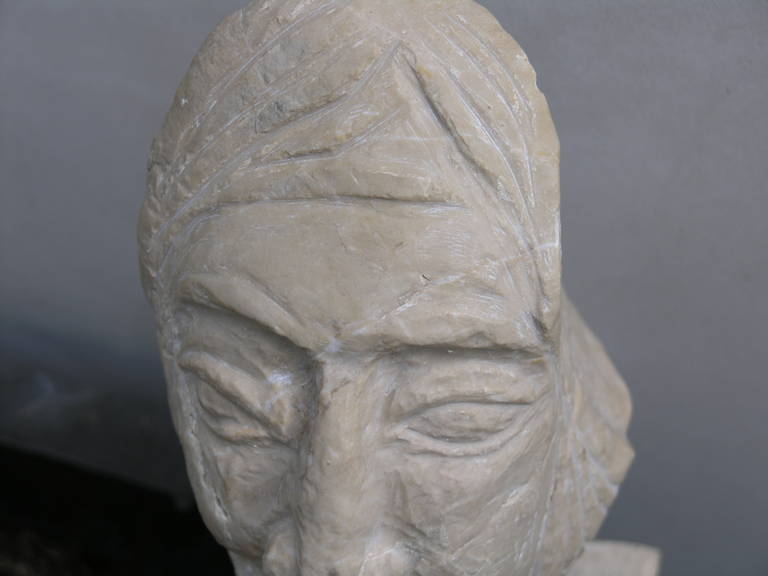 Carved Marble Head In Good Condition For Sale In Los Angeles, CA