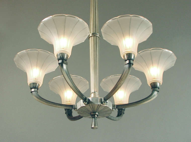A Most Handsome Six-light French Art Deco Chandelier Signed Coduri In Good Condition In San Francisco, CA