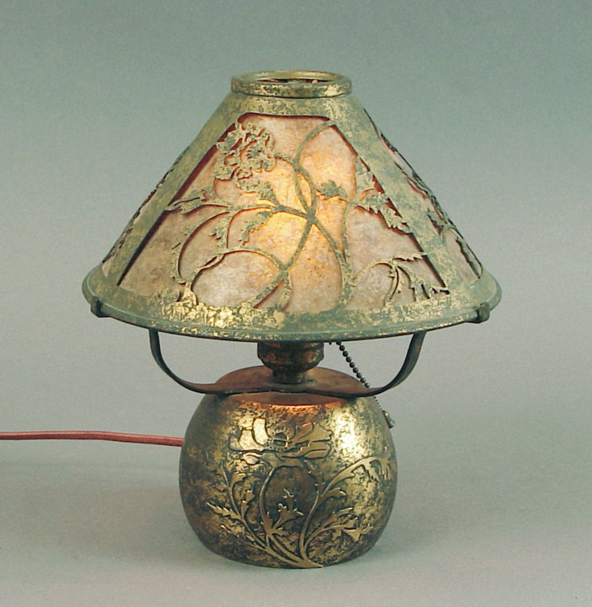 Bronze Arts & Crafts Table Lamp with Mica Inserts by Silver Crest For Sale