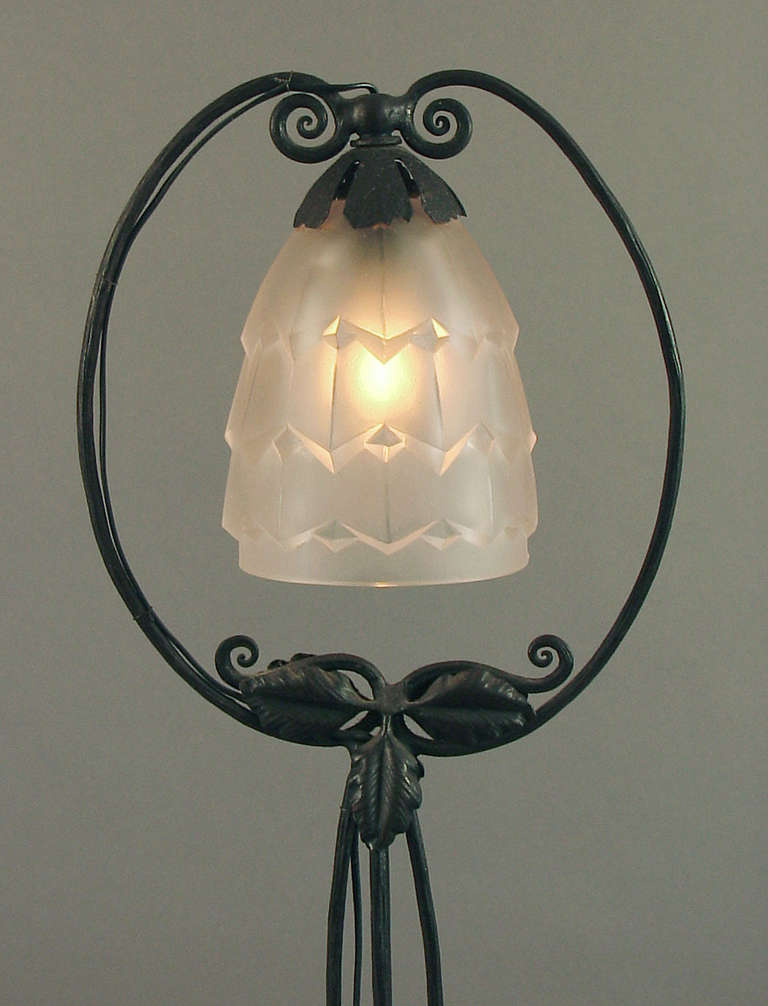 Hand-Crafted French Art Deco Hand-wrought Iron Table Lamp in the Harp Shape For Sale