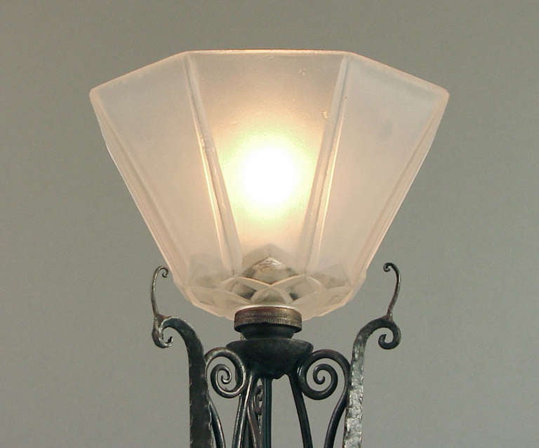 A French Art Deco Hand-wrought Iron Table Lamp with Hexagonal Shade In Excellent Condition In San Francisco, CA