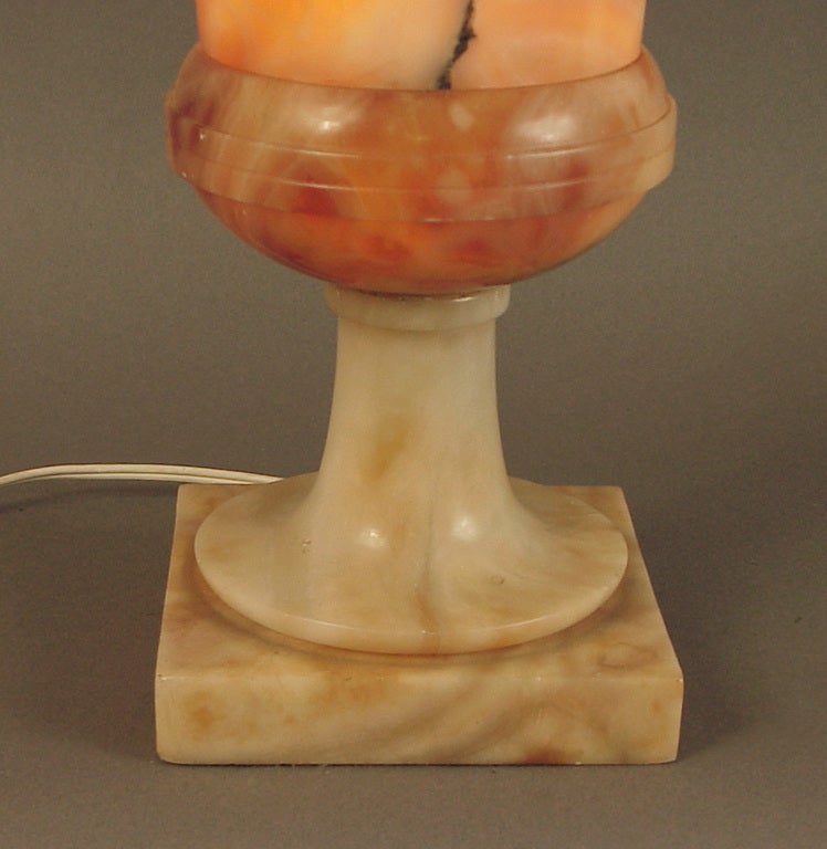 French Art Deco Alabaster Table Lamp with Birdbath Motif For Sale 1