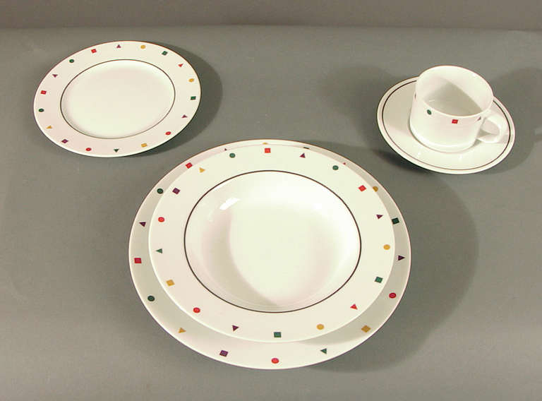 Memphis Group Hip, Cool and Frantic Porcelain Dinnerware for Four by Sasaki, Japan For Sale