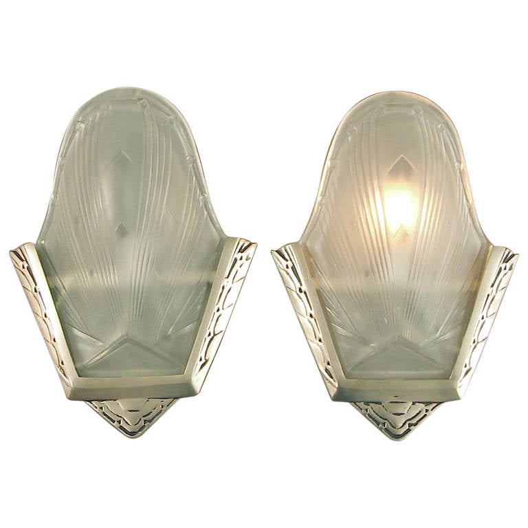 A Pair of Exceptionally Handsome Des Hanots French Art Deco Sconces (4 avail) For Sale