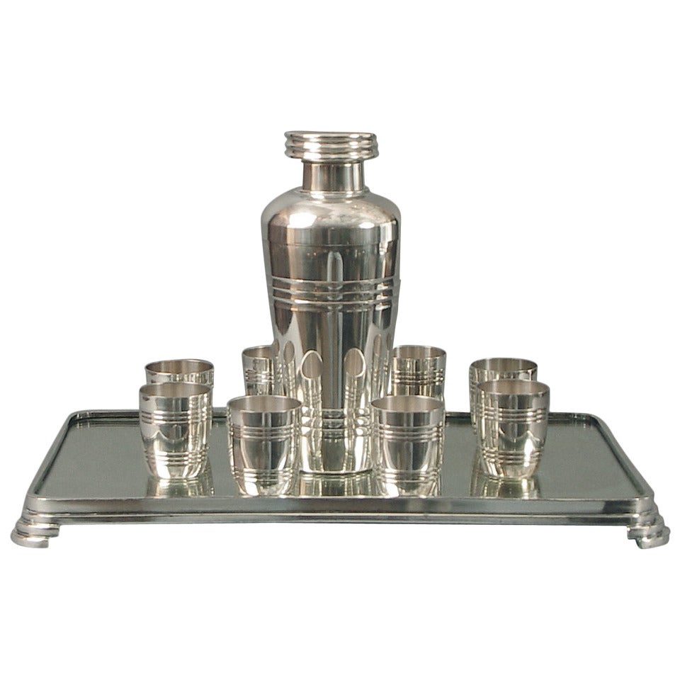 Elegant Modernist/Art Deco Silver-plated St. Medard Cocktail Set For Sale