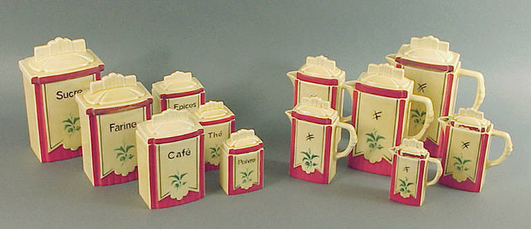 Got oil? Got vinegar? The Ditmar Urbach company of Czechoslovakia produced this playful set of containers and pitchers for the French market, and somehow it found its way into my hands! But not for long...

The tallest piece is about 10 inches. 