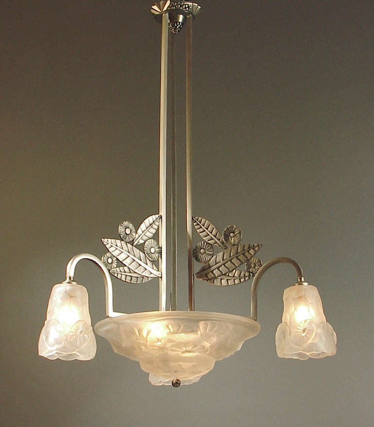 Patinated An Outrageously Decorous Degué French Art Deco Chandelier For Sale