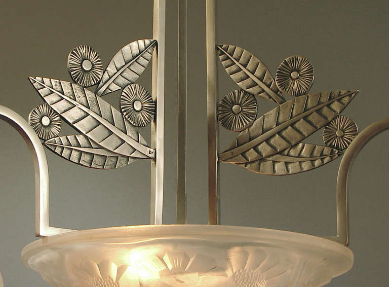 20th Century An Outrageously Decorous Degué French Art Deco Chandelier For Sale