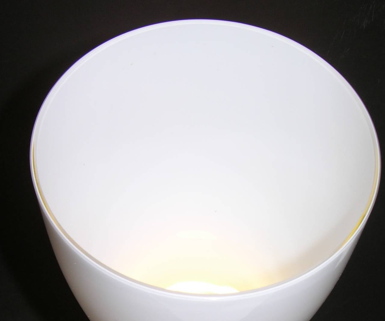 Hand-Crafted Vistosi 1970 Minimalist Pair of White Murano Glass Lamps