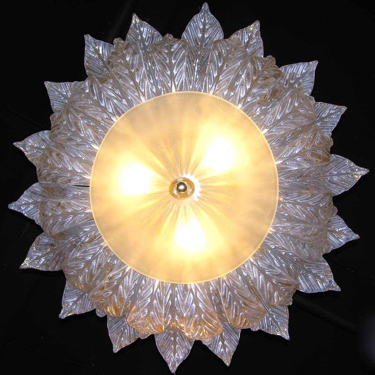 Seguso Vetri d'Arte 1960s Murano Glass Chandelier Worked with Pure Gold In Excellent Condition In New York, NY