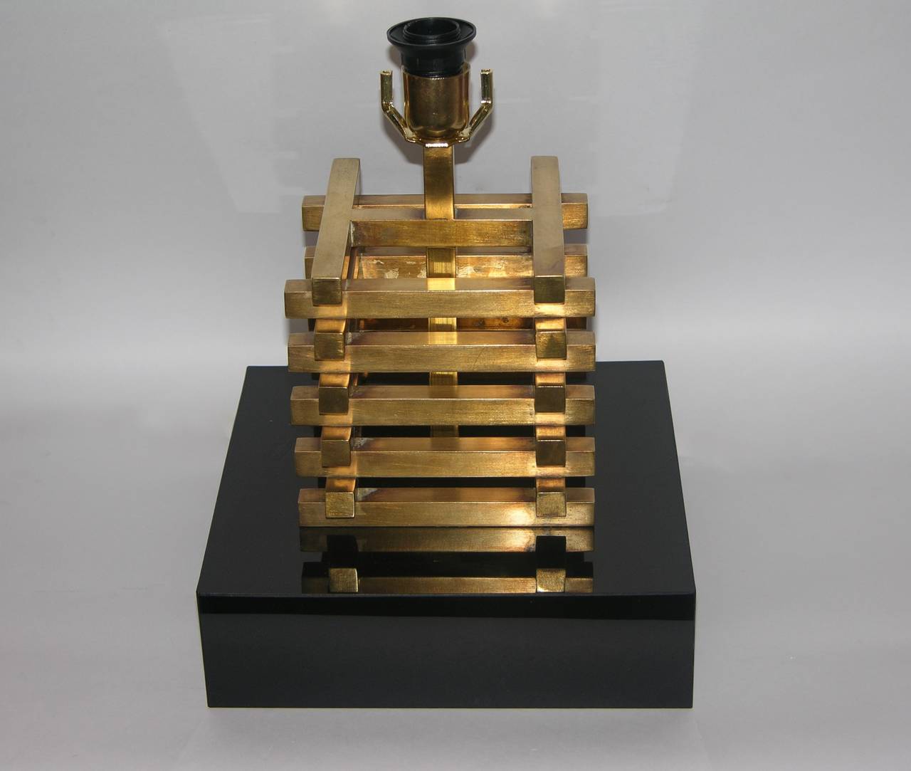 Romeo Rega 1970s Architectural Brass Lamps on Remarkable Black Bases In Excellent Condition In New York, NY