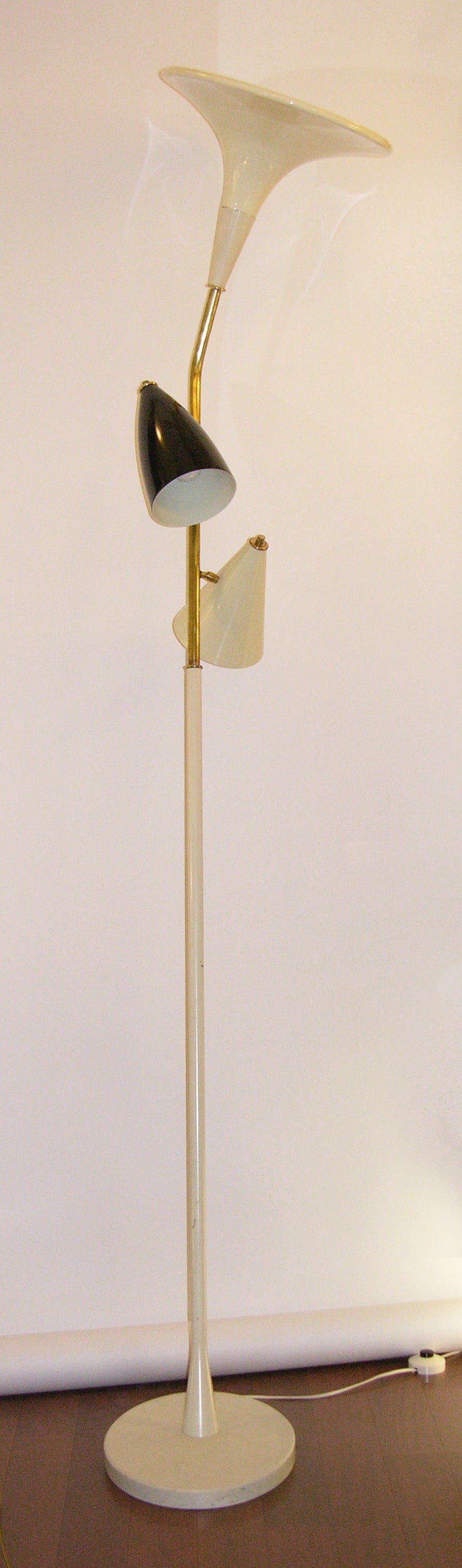 Cold-Painted 1960s Italian Black and Ivory White Modern Floor Lamp in the Style of Stilnovo