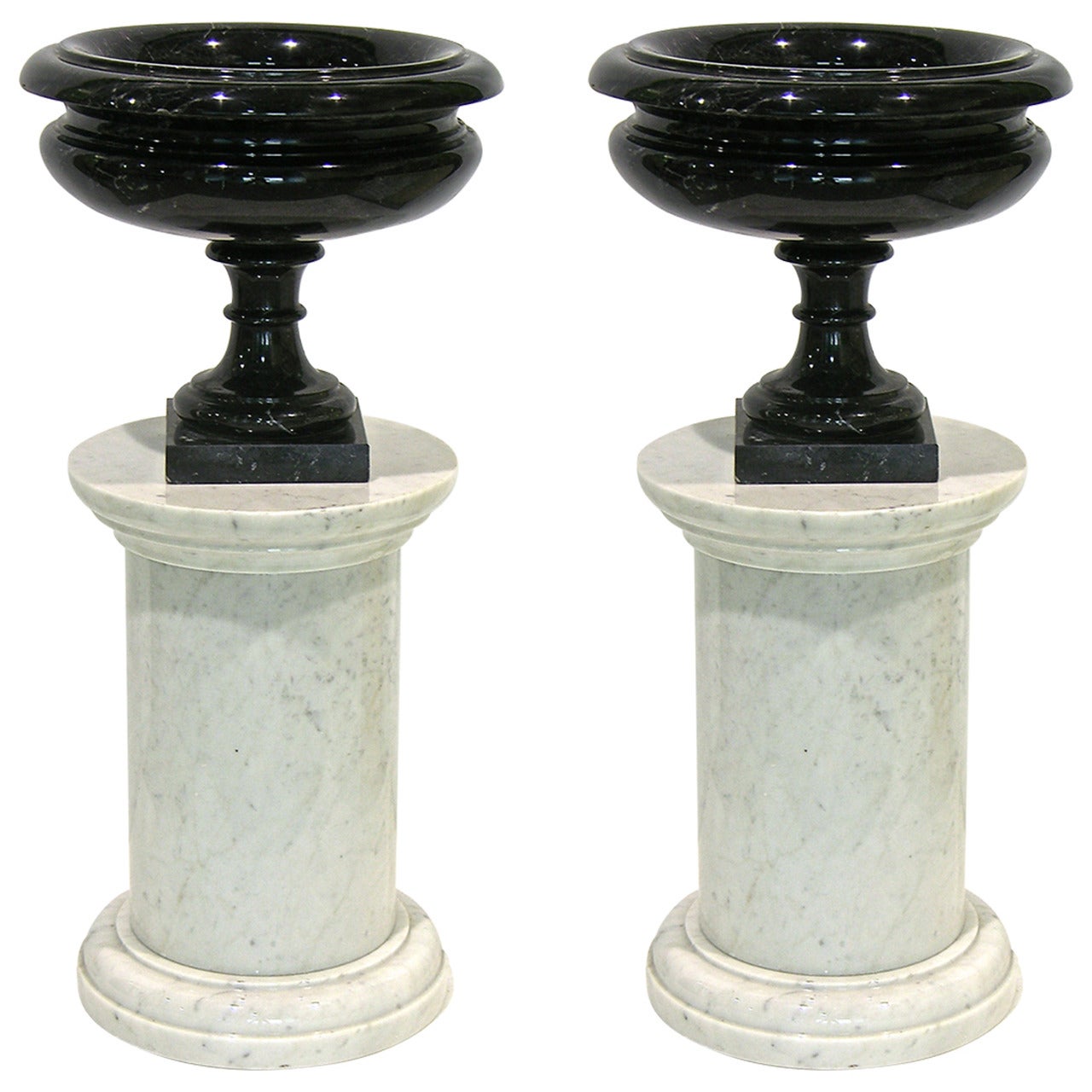 Italian Rare Pair of Late Art Deco Black and White Urns on Carrara Columns