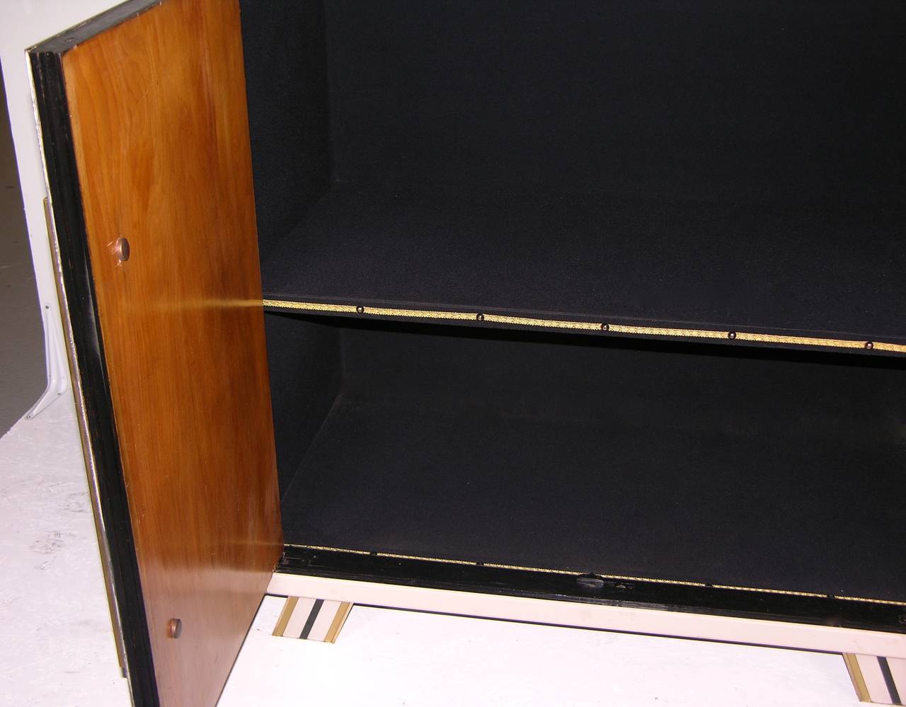1970s Italian Art Deco Design Pair of Gold Black and White Cabinets or Sideboard 6