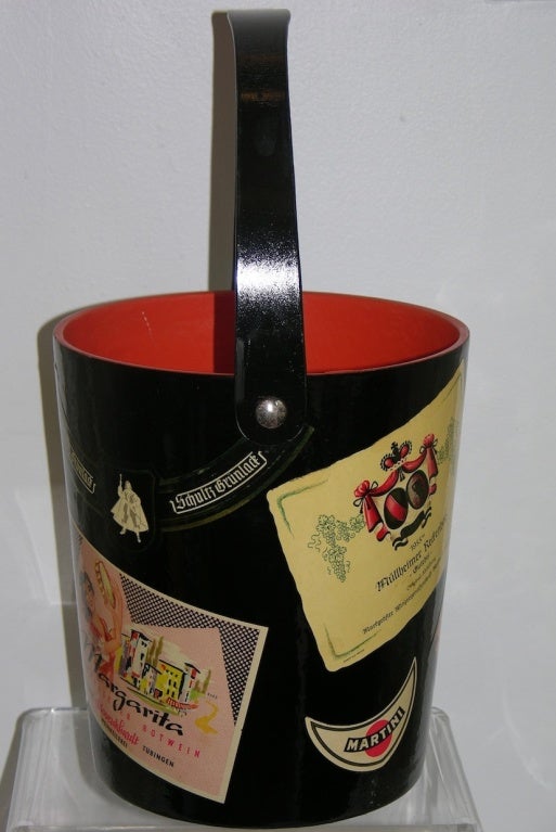 1950s German Black and Red Lacquered Barware Ice Bucket with Wine Labels Decor 3