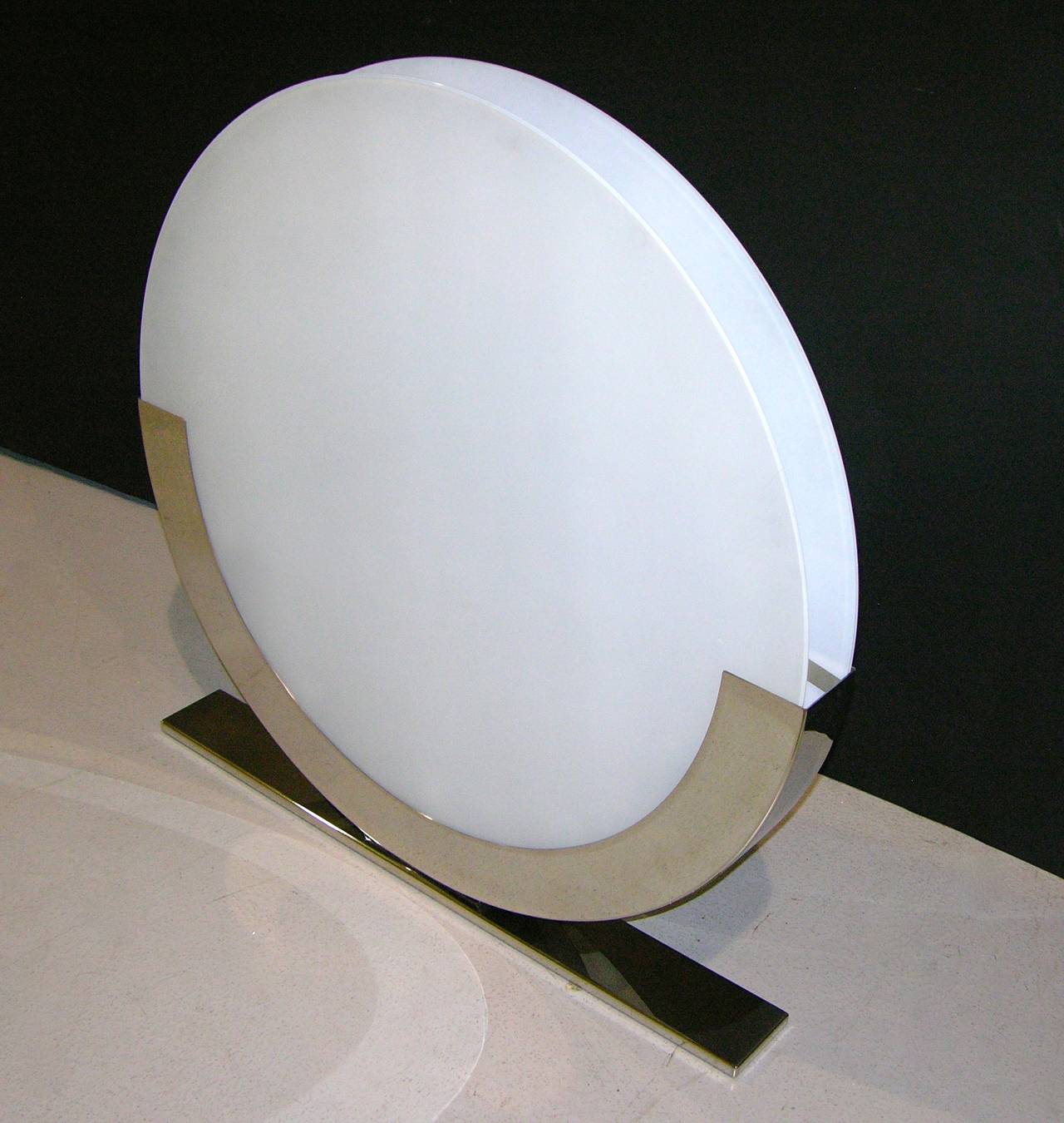 Glass Giannella Ventura Italian Monumental Design White Chrome Modern Round Table Lamp