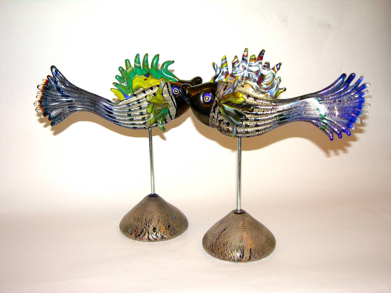 I Lirici Italian Murano Glass Pair of Fish Sculptures In Excellent Condition In New York, NY