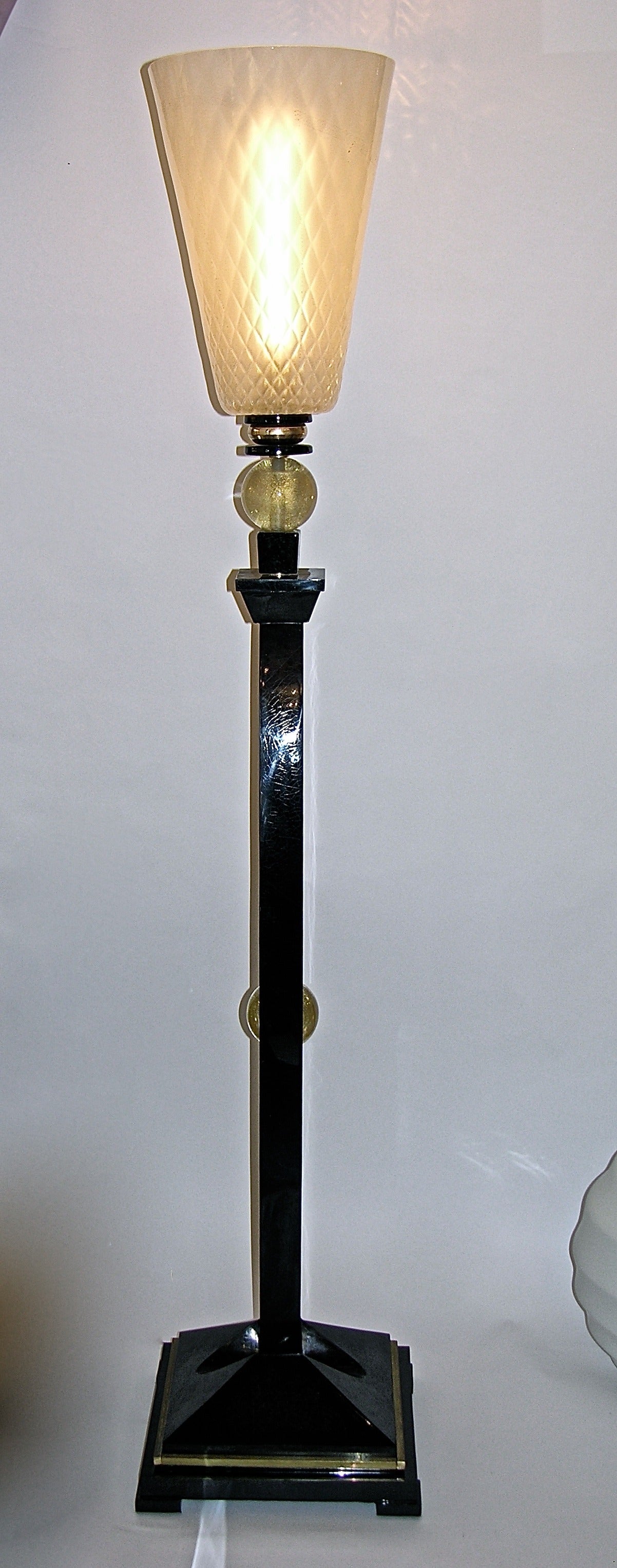 1970s 1970s Art Deco Design Pair of Italian Gold Black and White Floor Lamps 2