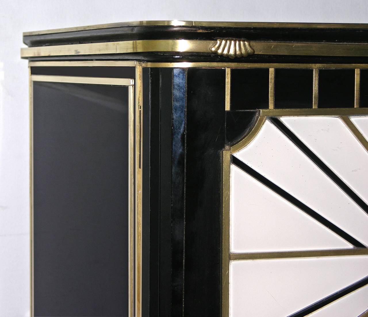 1970s Italian Art Deco Design Black and White Sideboard Highlighted in Bronze 2