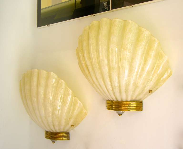 Late 20th Century 1970s Art Deco Style Vintage Shell Sconces in Gold & White Murano Glass For Sale
