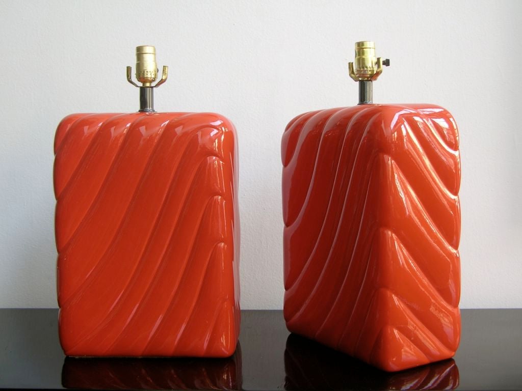 Vintage Pair of Italian Handcrafted Lamps in Striking Orange Ceramic In Excellent Condition In New York, NY