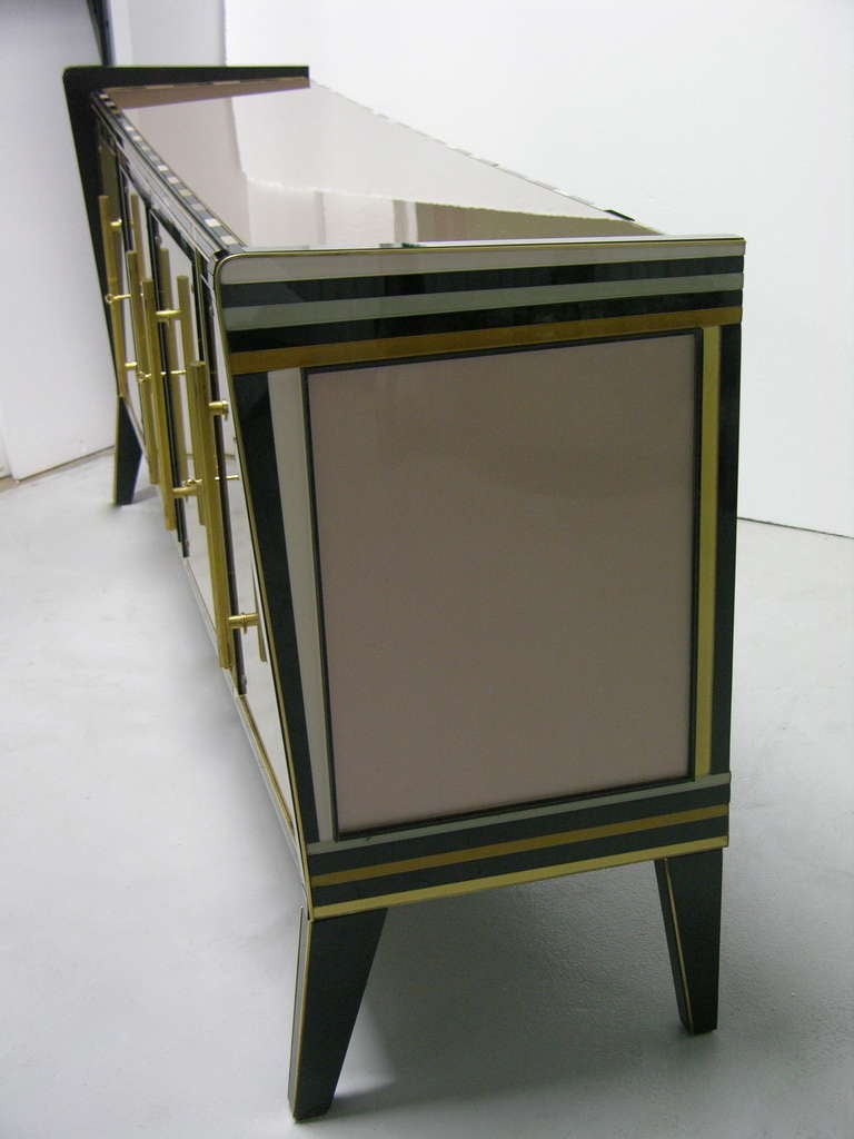 1940 Elegant One of a Kind Italian Murano Glass Cabinet / Sideboard In Good Condition In New York, NY