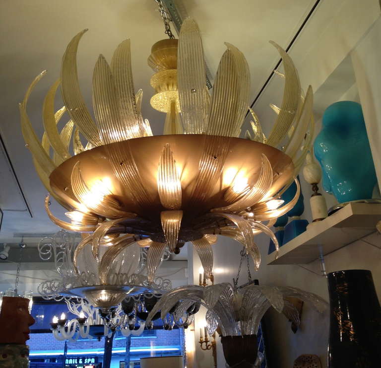 1950s Huge One-Of-A-Kind Venetian Chandelier With Gold Leaves By Seguso 1