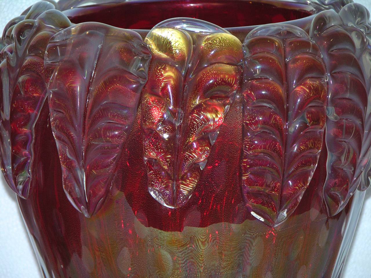 Cenedese Stunning Iridescent Pair of Plum Murano Glass Vases In Excellent Condition In New York, NY