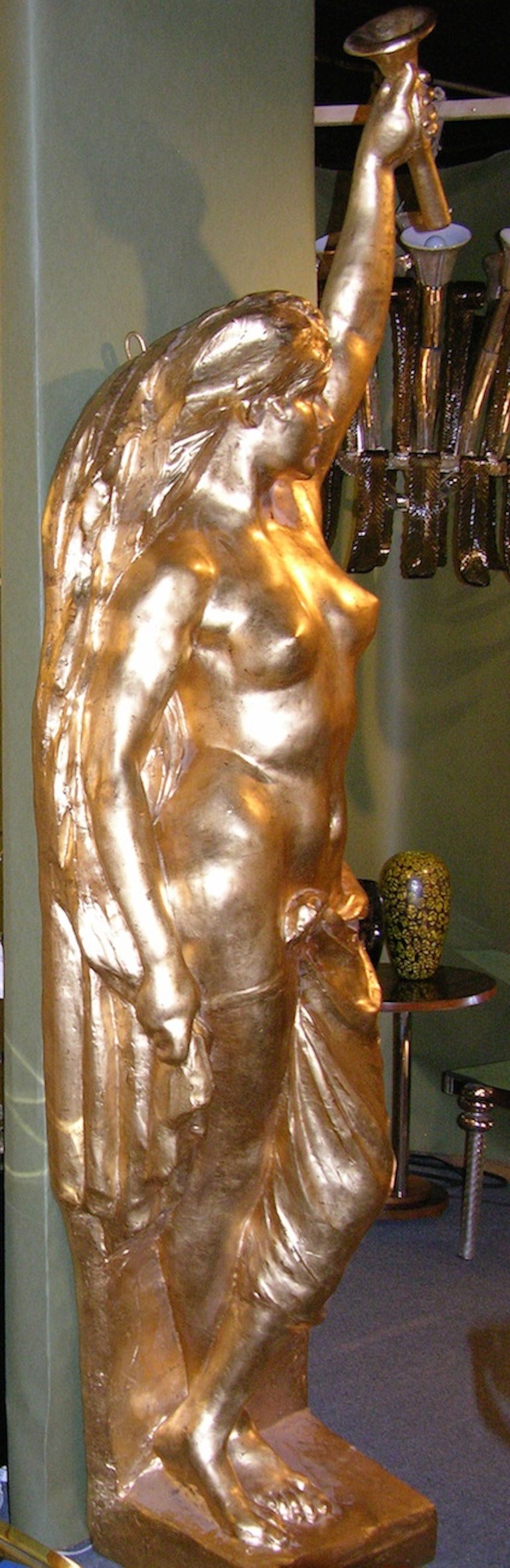 1950s French Monumental Gilded Wood Girls Architectural Statues for Crazy Horse In Good Condition In New York, NY