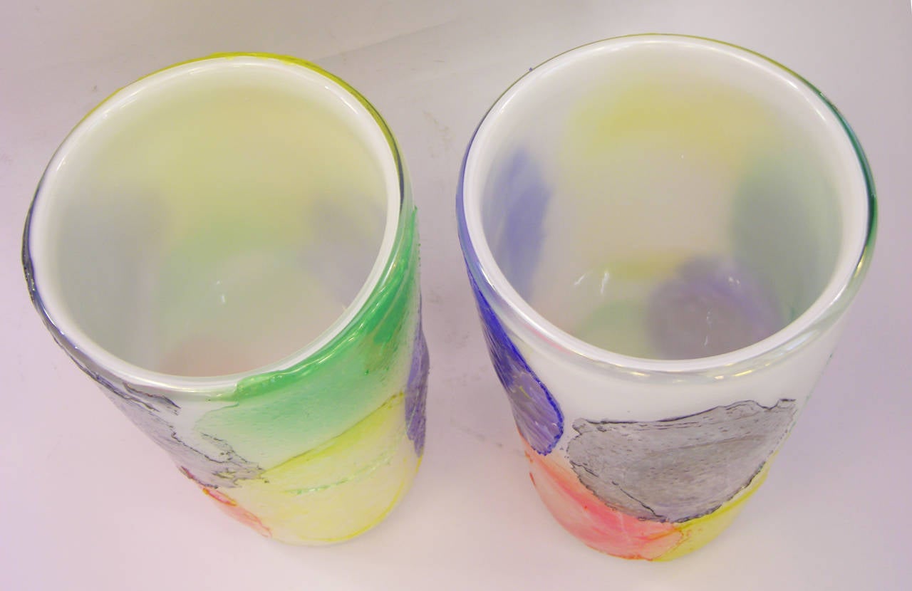 Mid-20th Century Striking Pair of Murano Glass Vases Decorated with Colorful Iridescent Disks