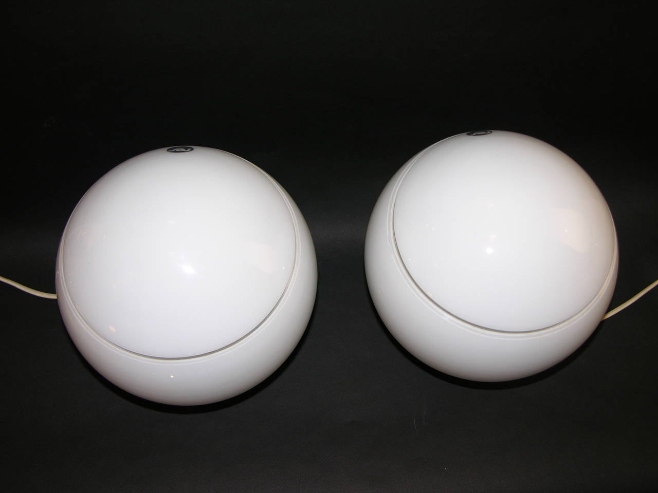 1950s Italian Pair of Round Silk White Murano Glass Lamps by Res In Excellent Condition In New York, NY