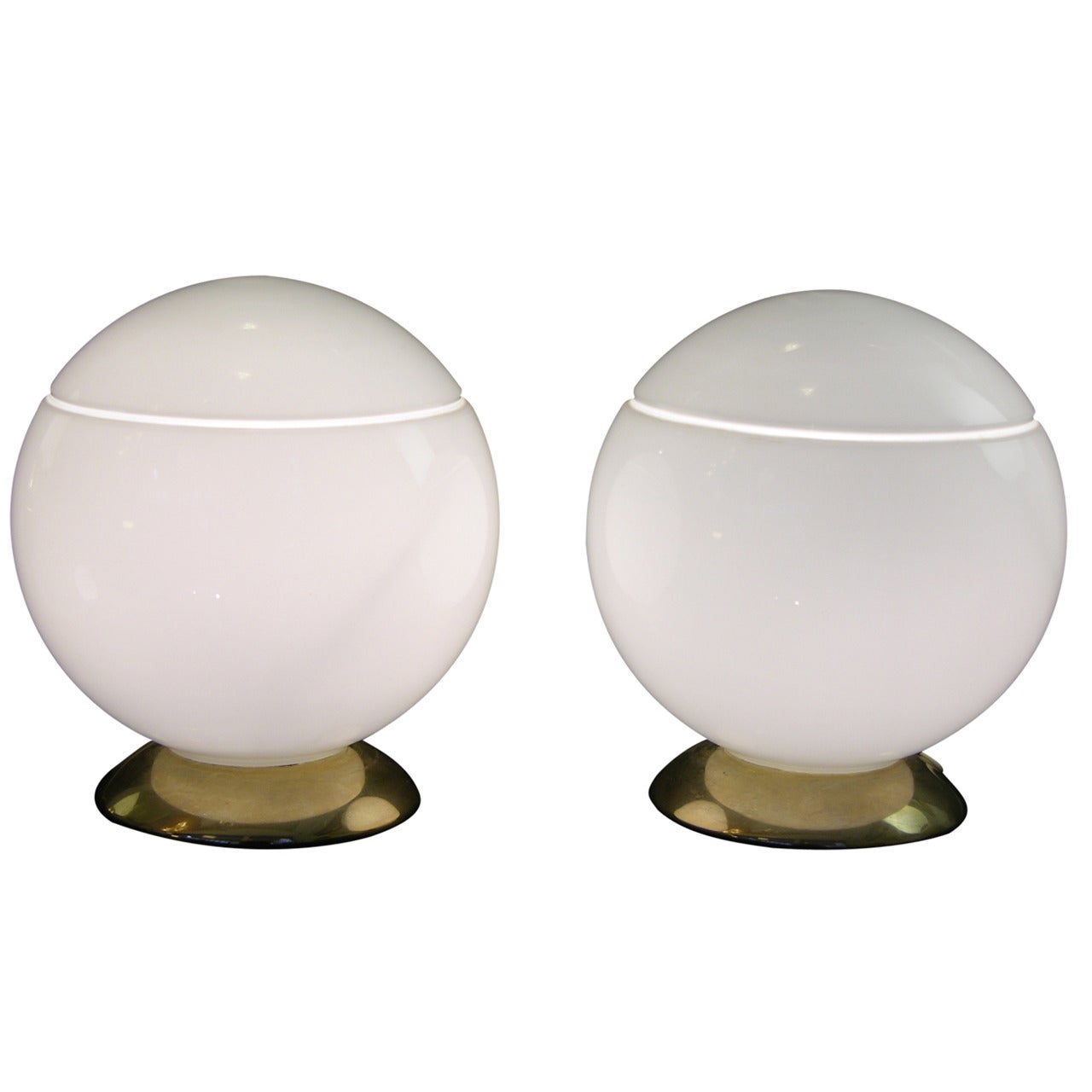 1950s Italian Pair of Round Silk White Murano Glass Lamps by Res